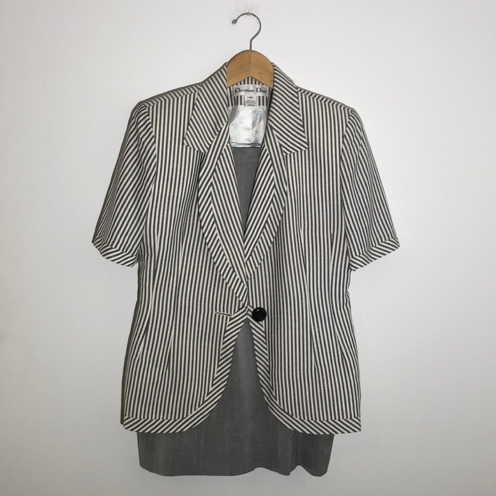Christian Dior 3 piece suit. - Picture 10 of 13